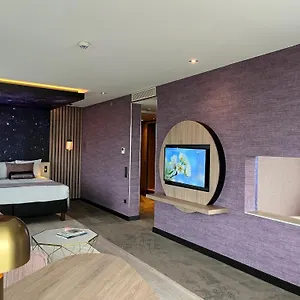 4* Hotel Van Der Valk Airporthotel